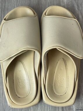 Gia Borghini Chunky Slide Stitched Puffy Sandals Yellow Cream